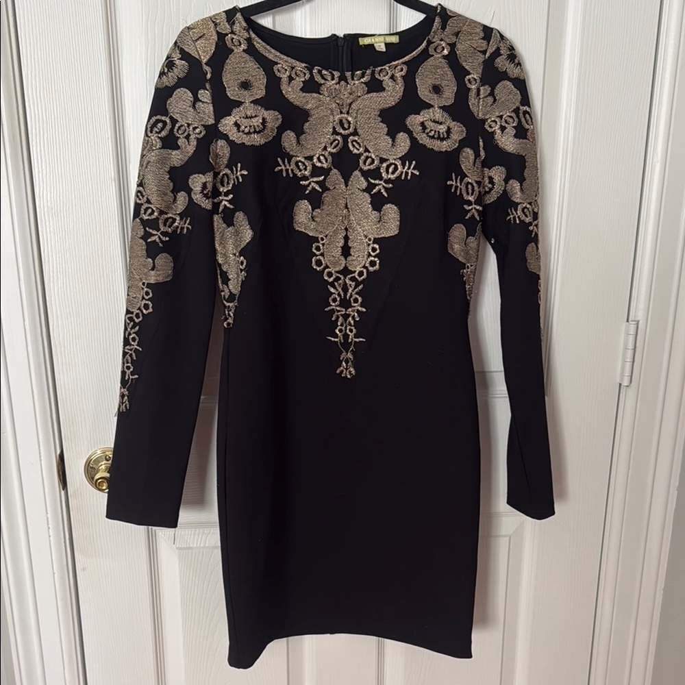 Long sleeve, Gianni bini dress size medium black and gold